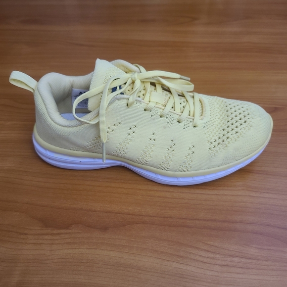 APL Shoes - APL Athletic Propulsion Labs Shoes Techloom Pro  Women's  Yellow White Sz 9‎